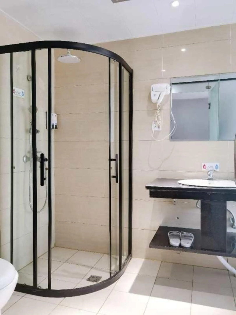 Xianning Chengyue Business Hotel