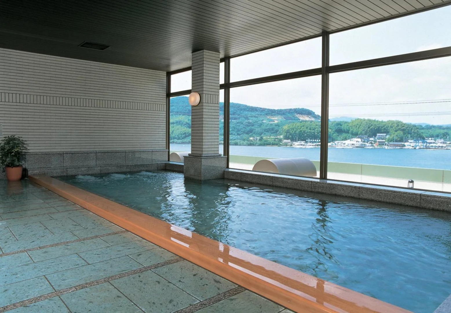 Hamanako Wanwan Paradise Hotel