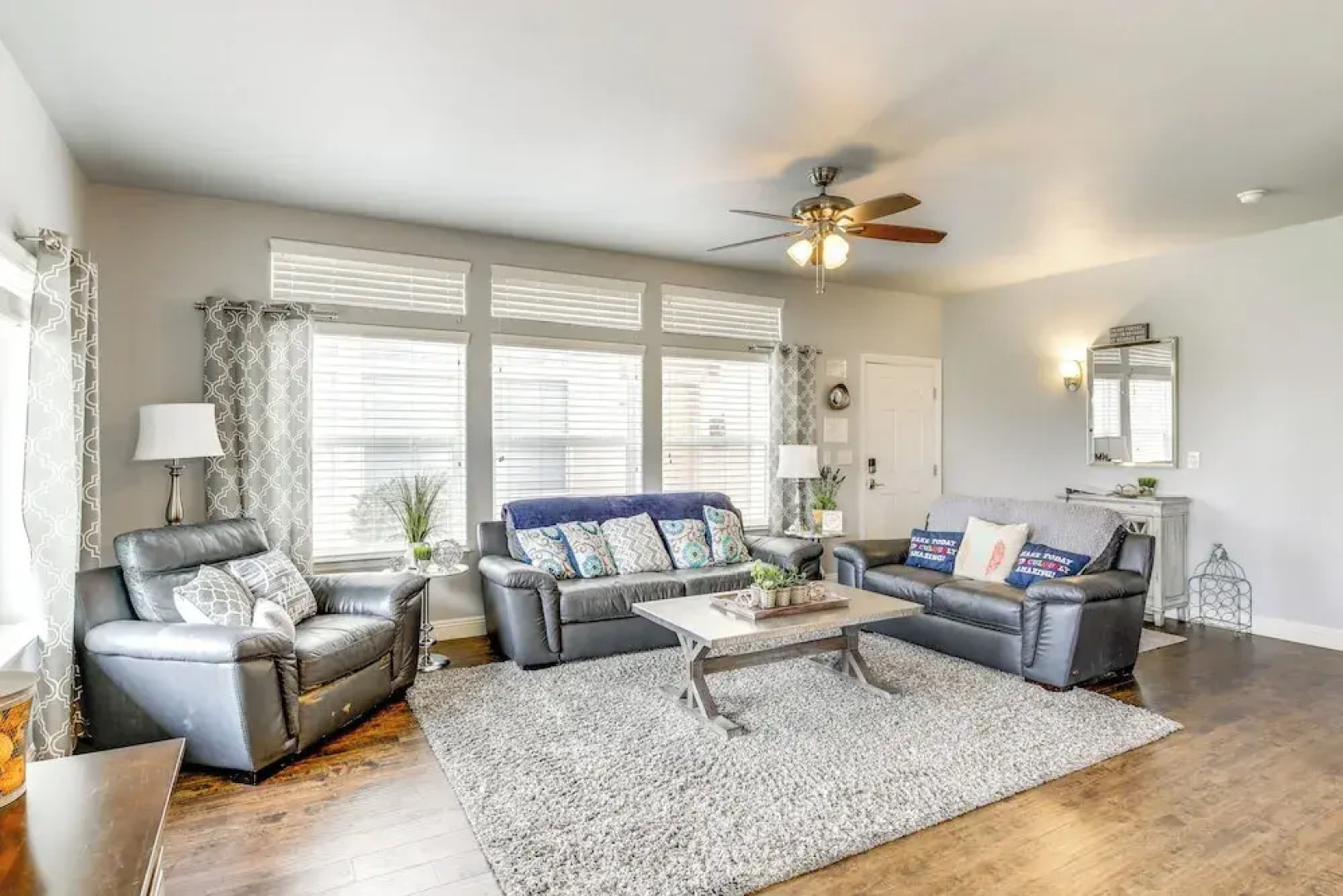 Walk to Colorado River: Needles Gem w/ Pool Access