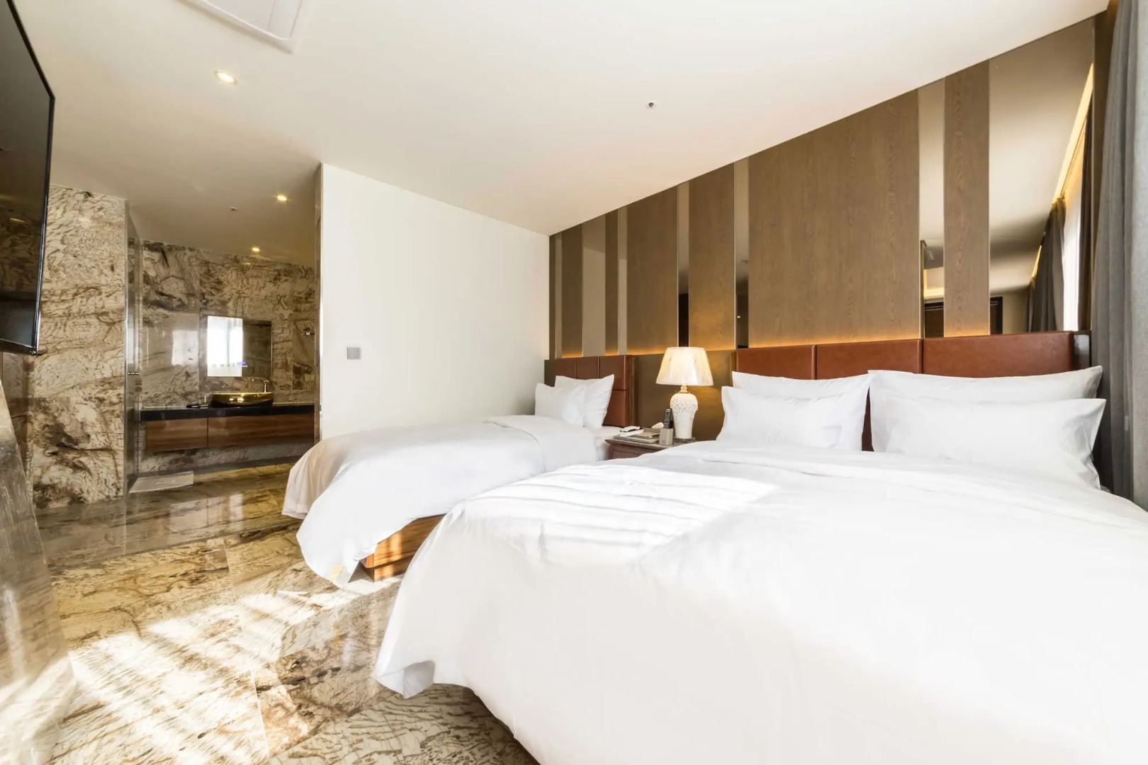 Guri Galmae Indi Present Hotel