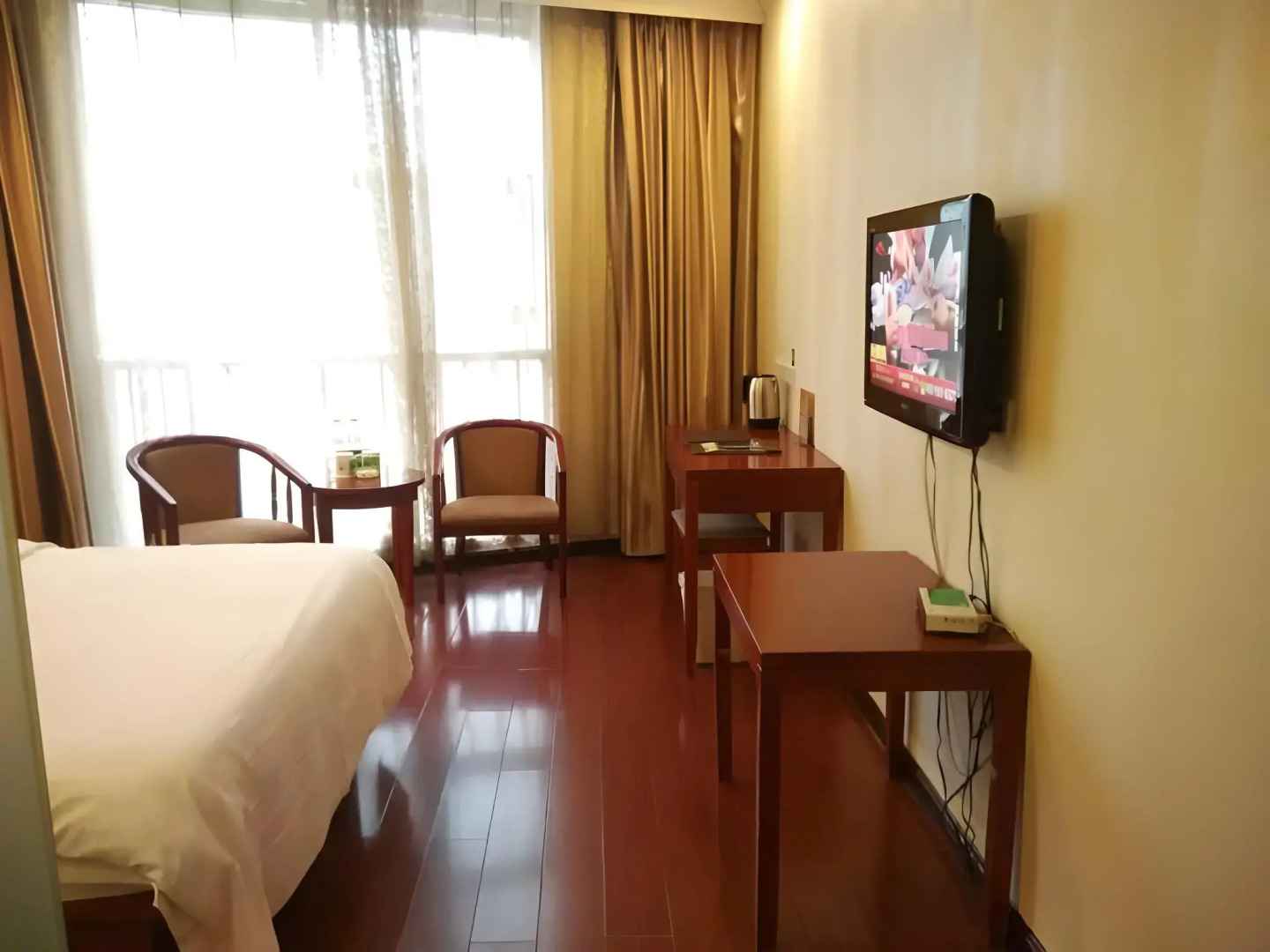 GreenTree Inn Heze Railway Station Hotel