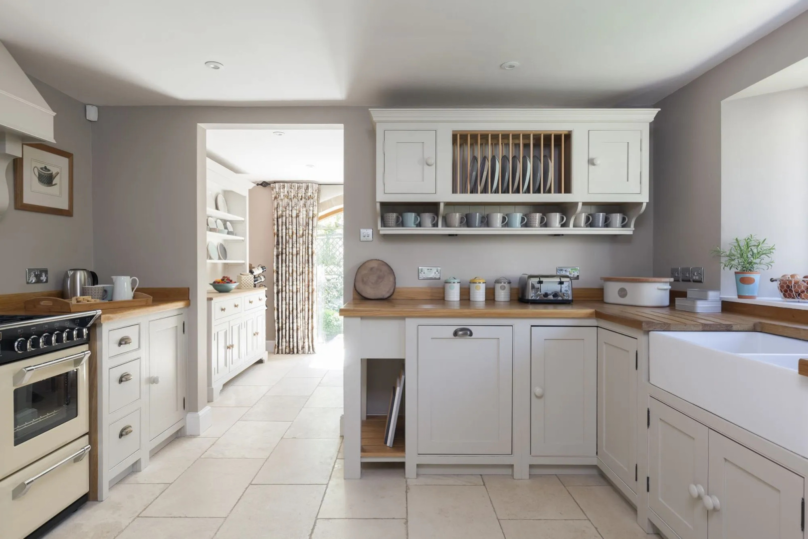 Lucknam Park, Emblems Collection