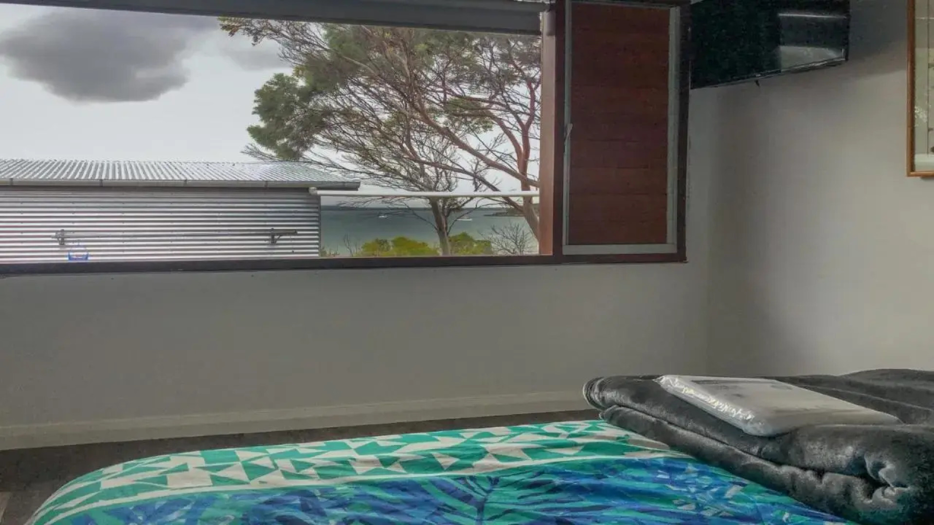 CDC-625 Beach House incl.rear 2BR studio