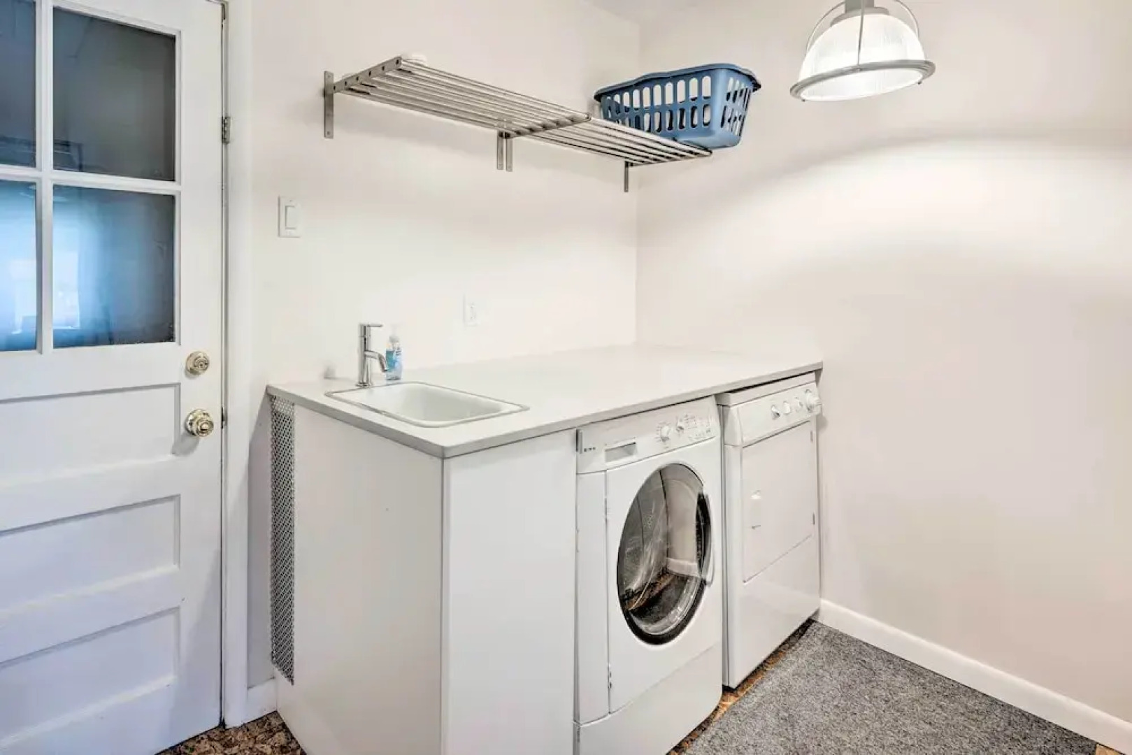 < 3 Mi to Pearl St: Home w/ Large Yard in Boulder