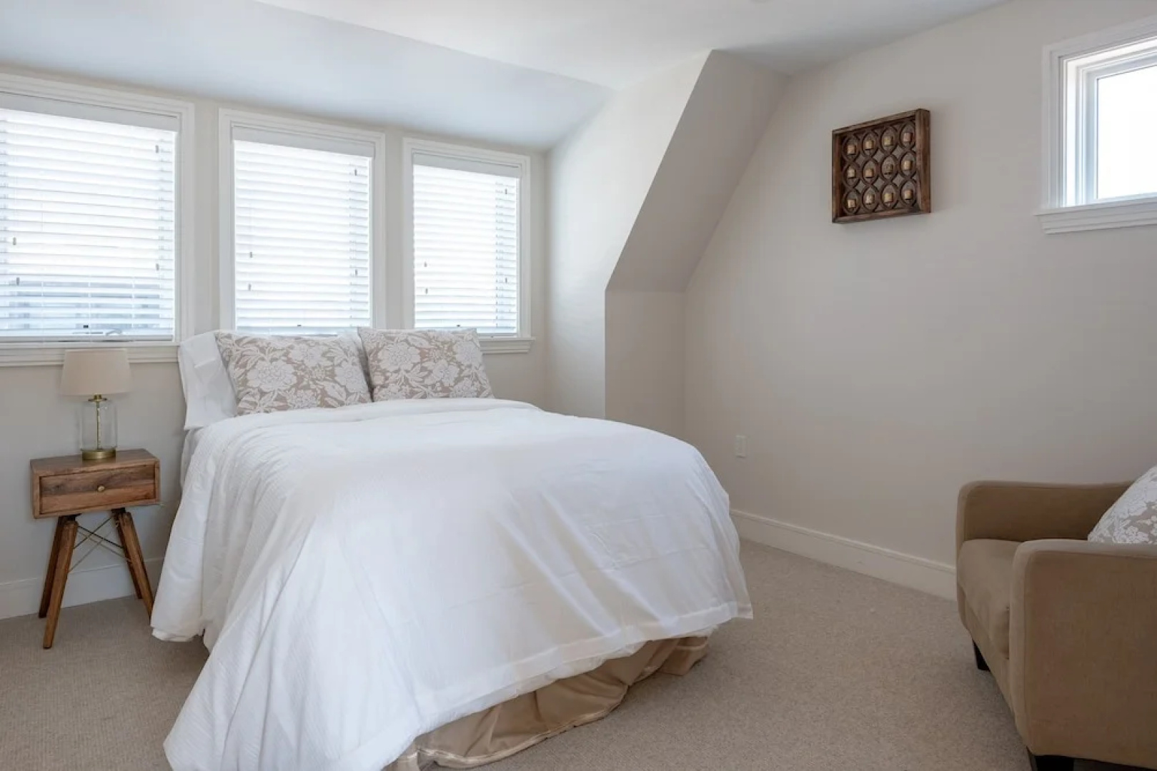 Capitol Hill - Four Bedroom TownHouse