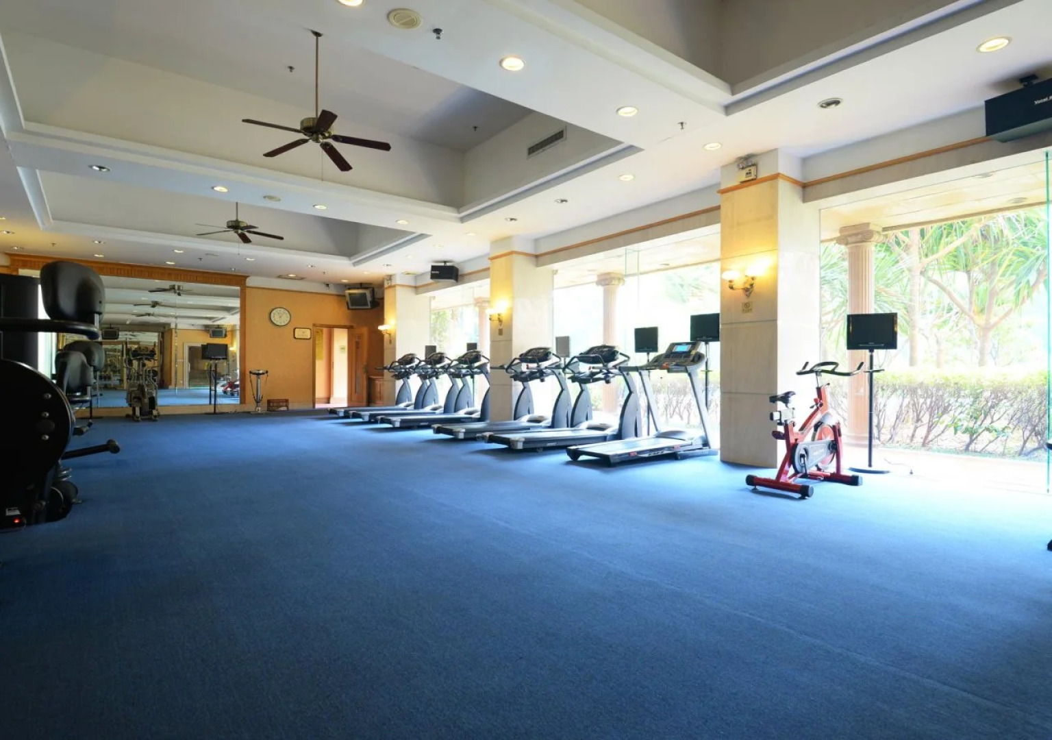 Dongguan OYC Crown Prince Hotel