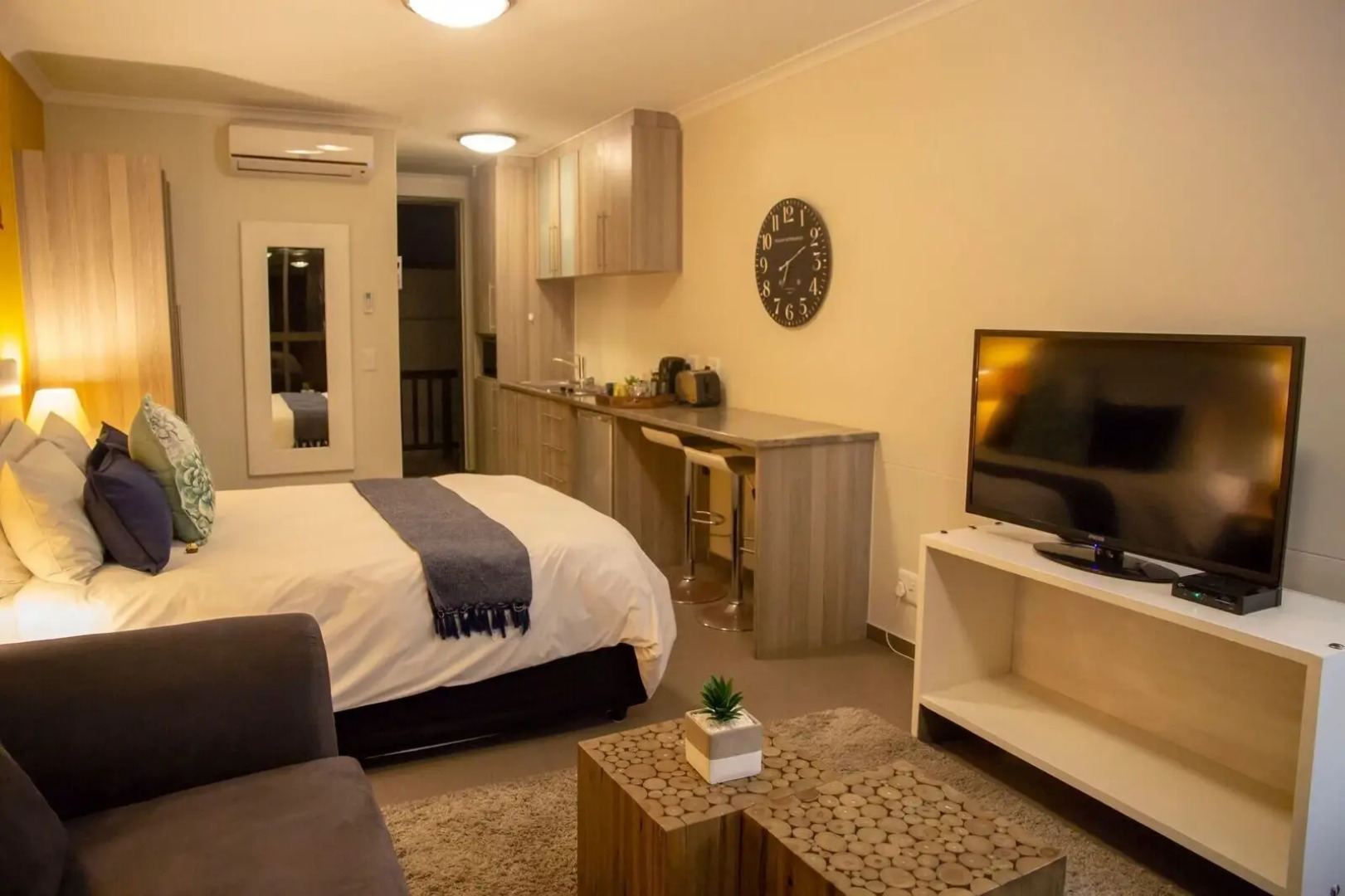 Desert Sands Boutique B&B | Self-Catering