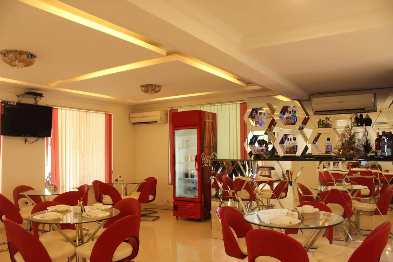 OYO 2303 Hotel Royal Mirage