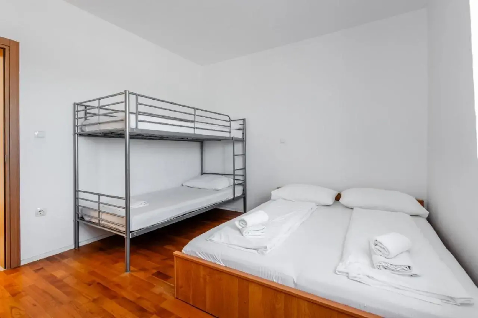 Apartment Village Nin