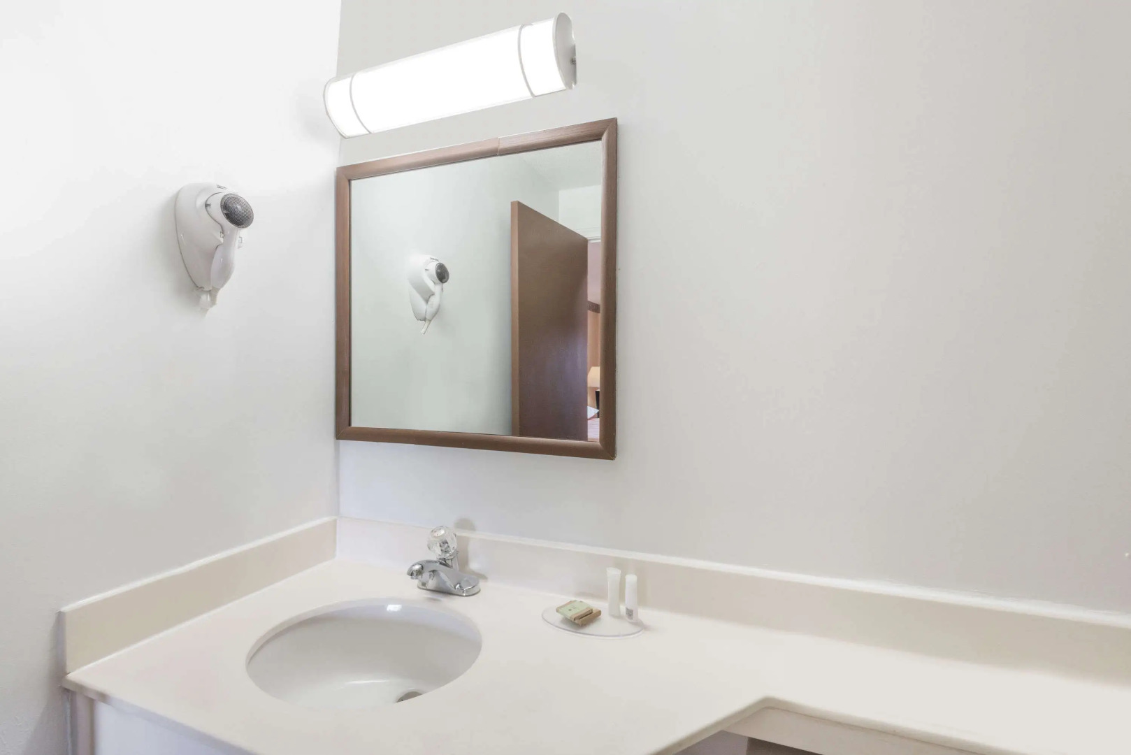 Super 8 by Wyndham Old Saybrook