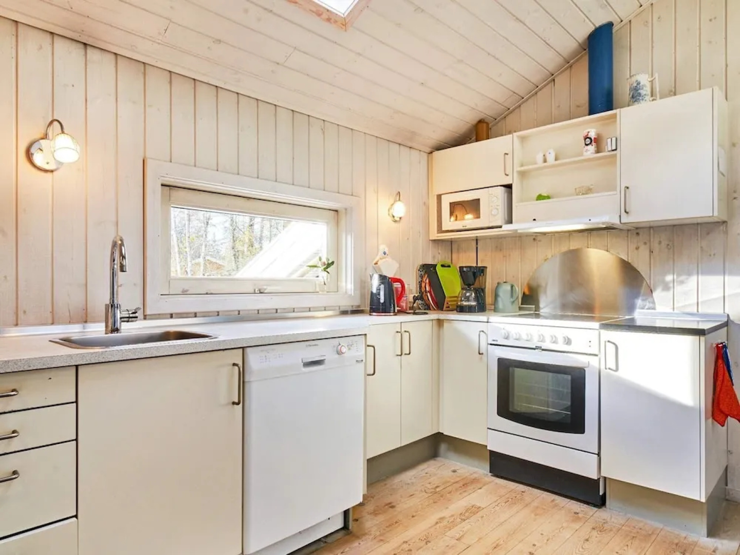 8 Person Holiday Home in Nexo-by Traum