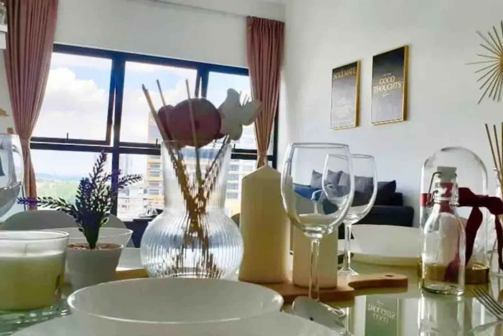 Cozy Mayfair Homestay