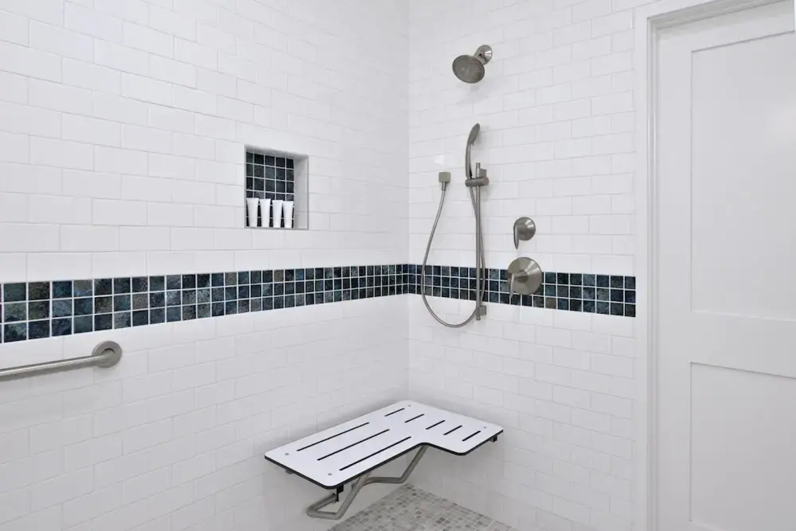 Bayview South 801 Eisenhower Dr. #6