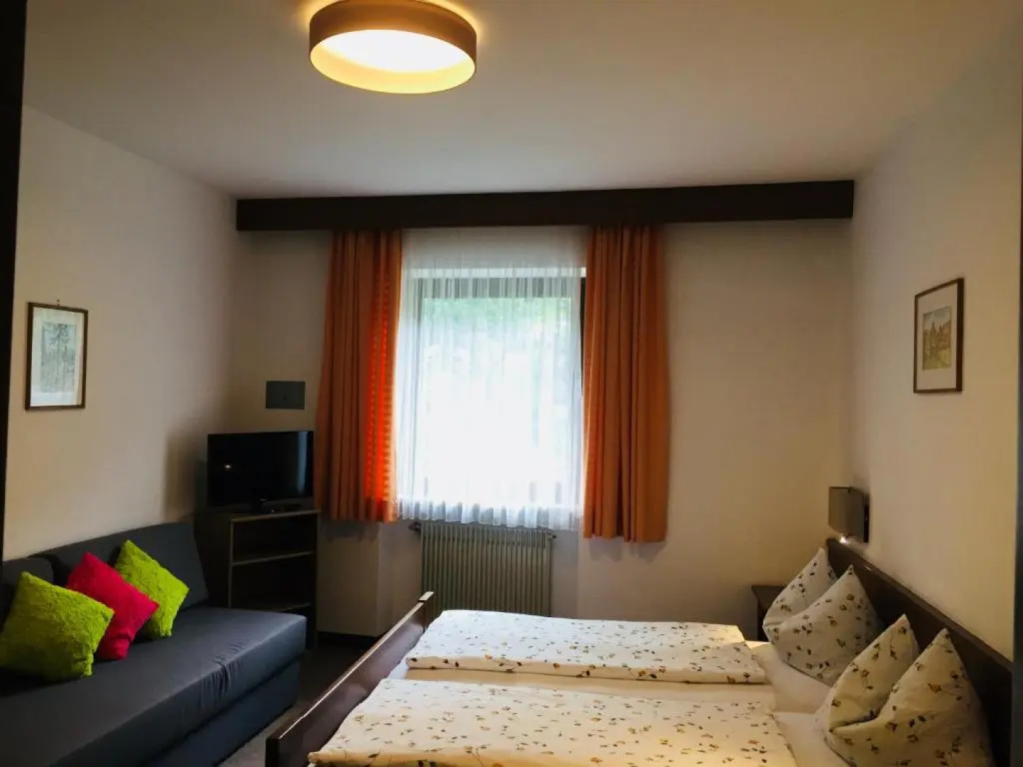 Tannerhof Bed & Breakfast