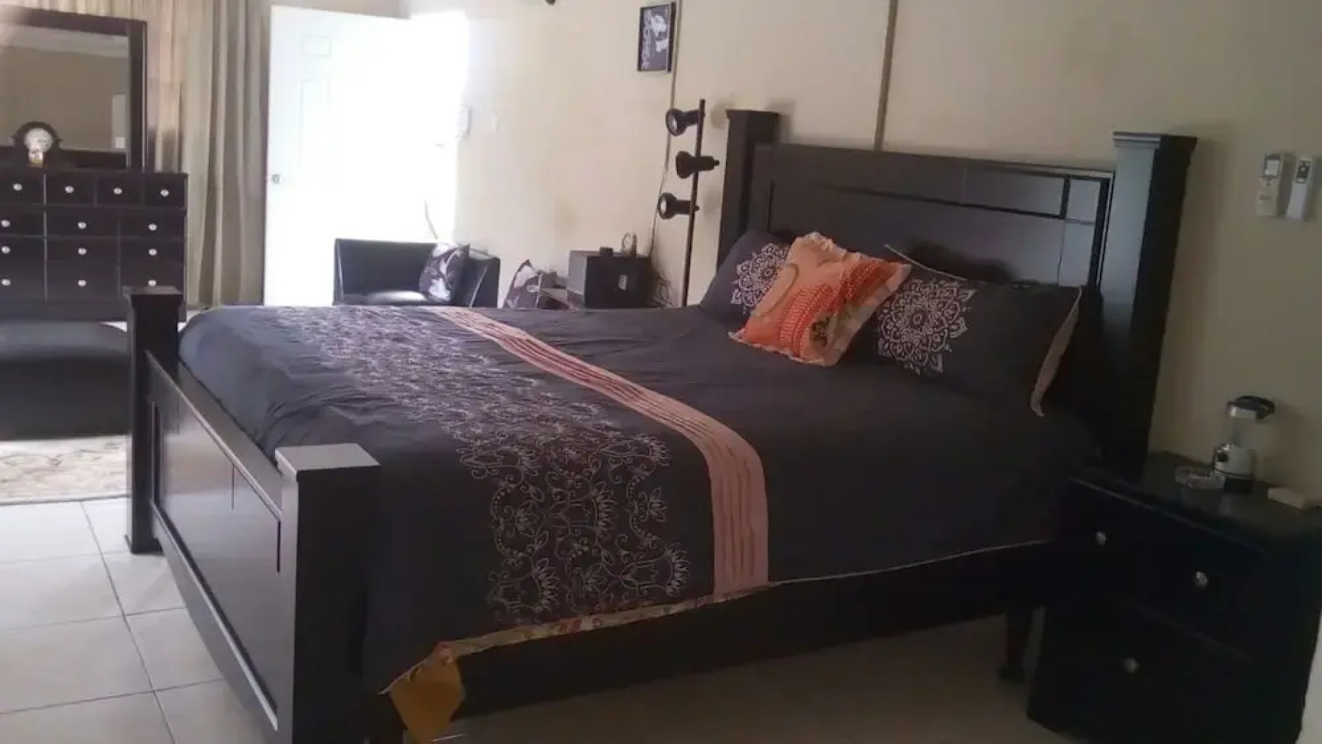 Look Out Point Apartment with King Bed