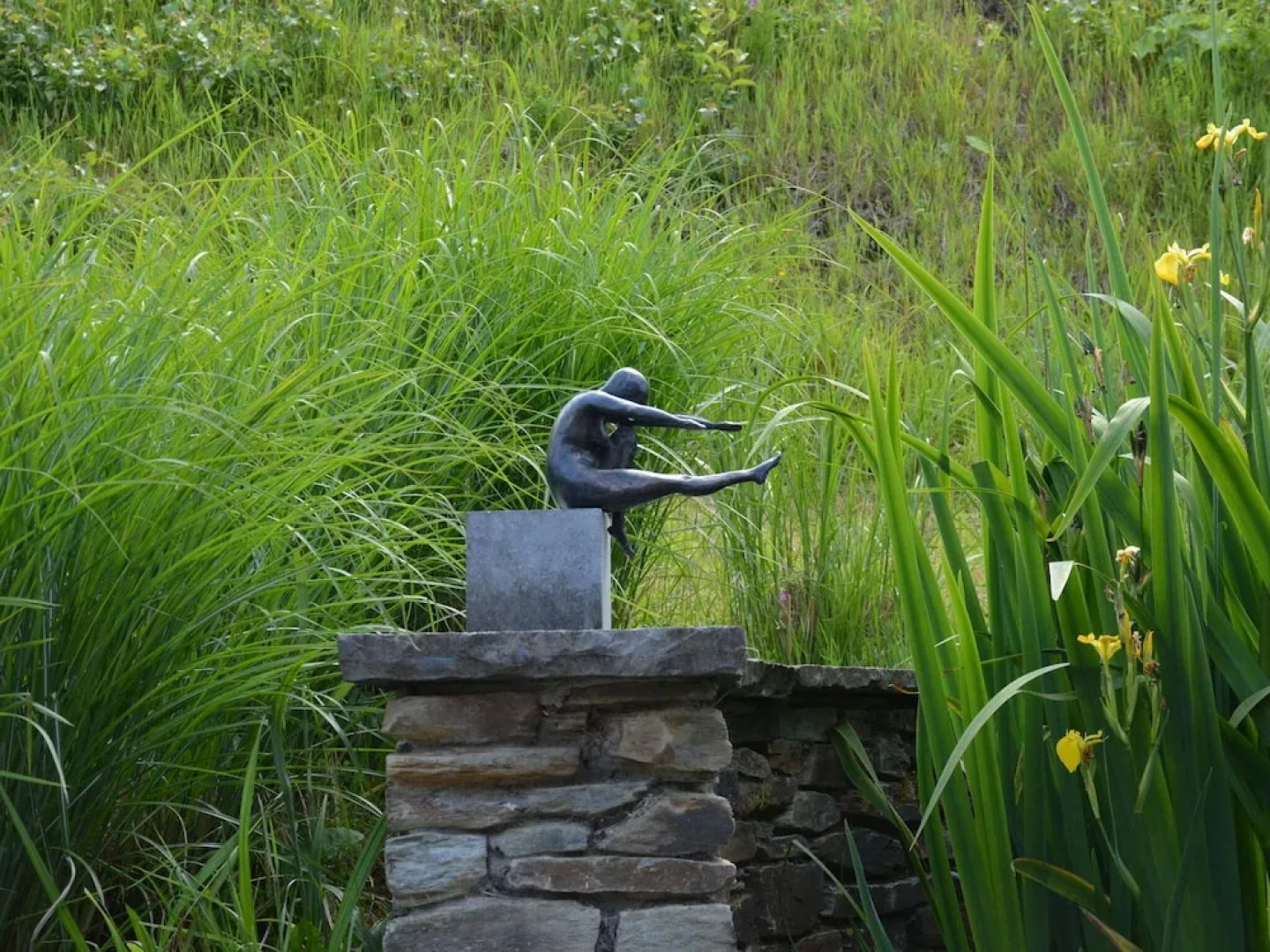 Cozy Holiday Home in Bièvre with Hot Tub