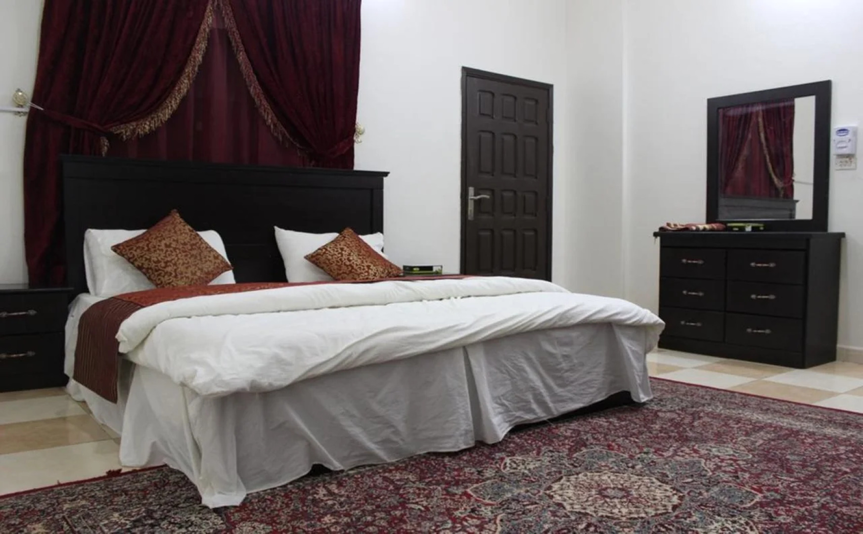 Al Eairy Furnished Apartments Al Baha 4