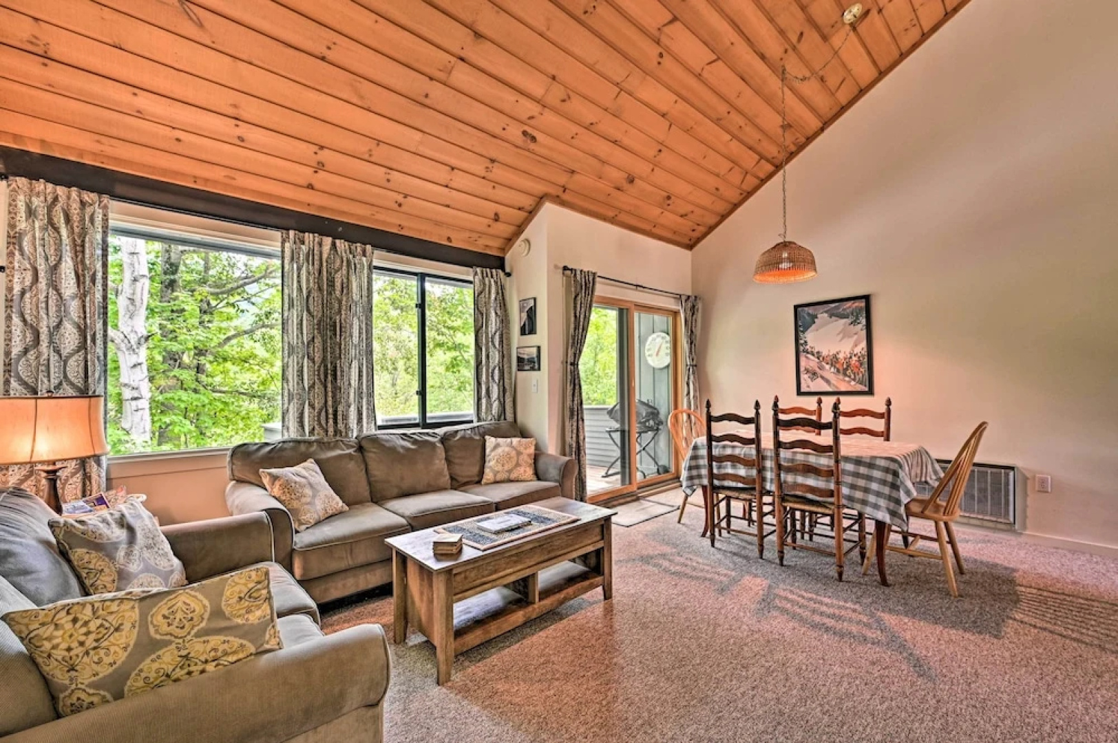 Village of Loon Mtn Condo w/ Fireplace & Balcony!