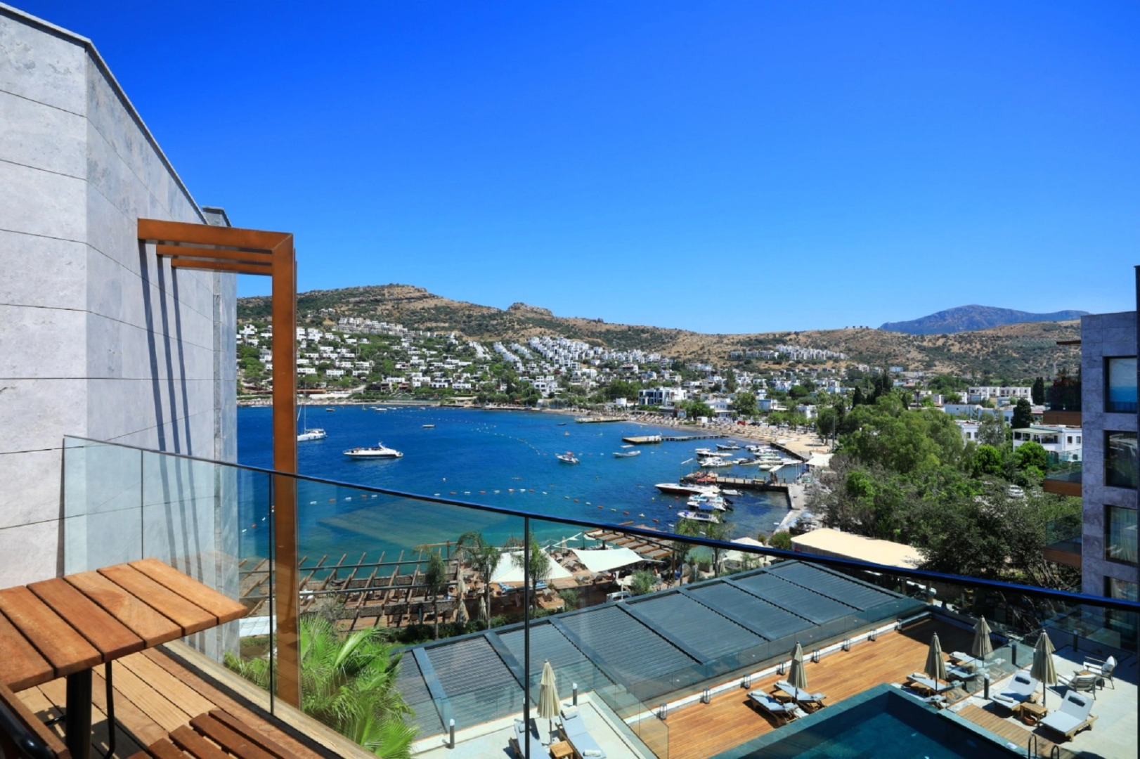 Mare Deluxe Residences & Villas