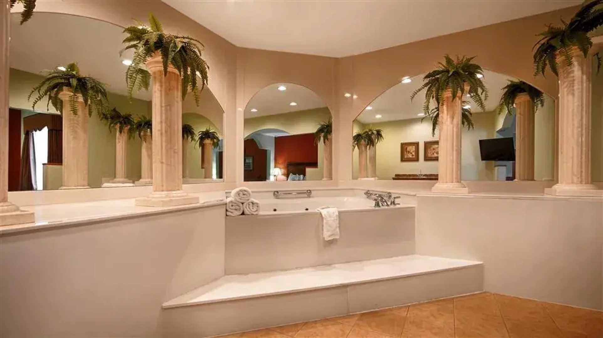 Best Western Plus Bradbury Inn & Suites