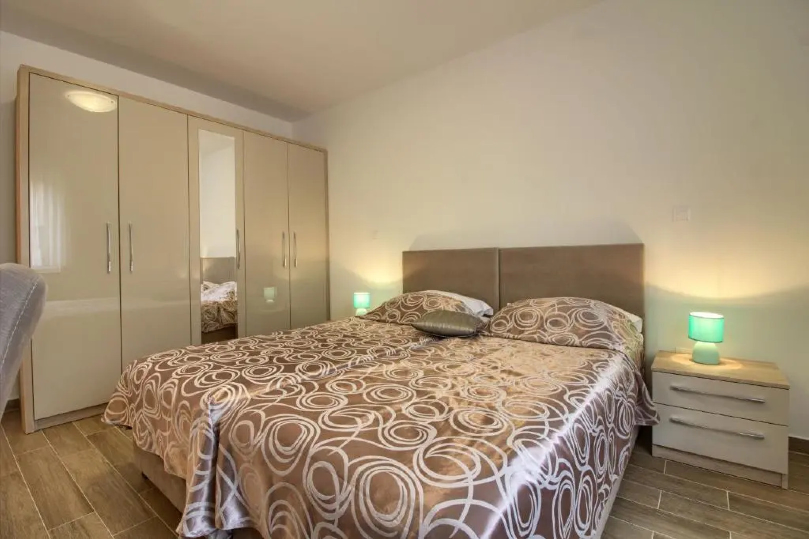 Charming villa Aurora with private pool 200m from the beach for up to 10 persons