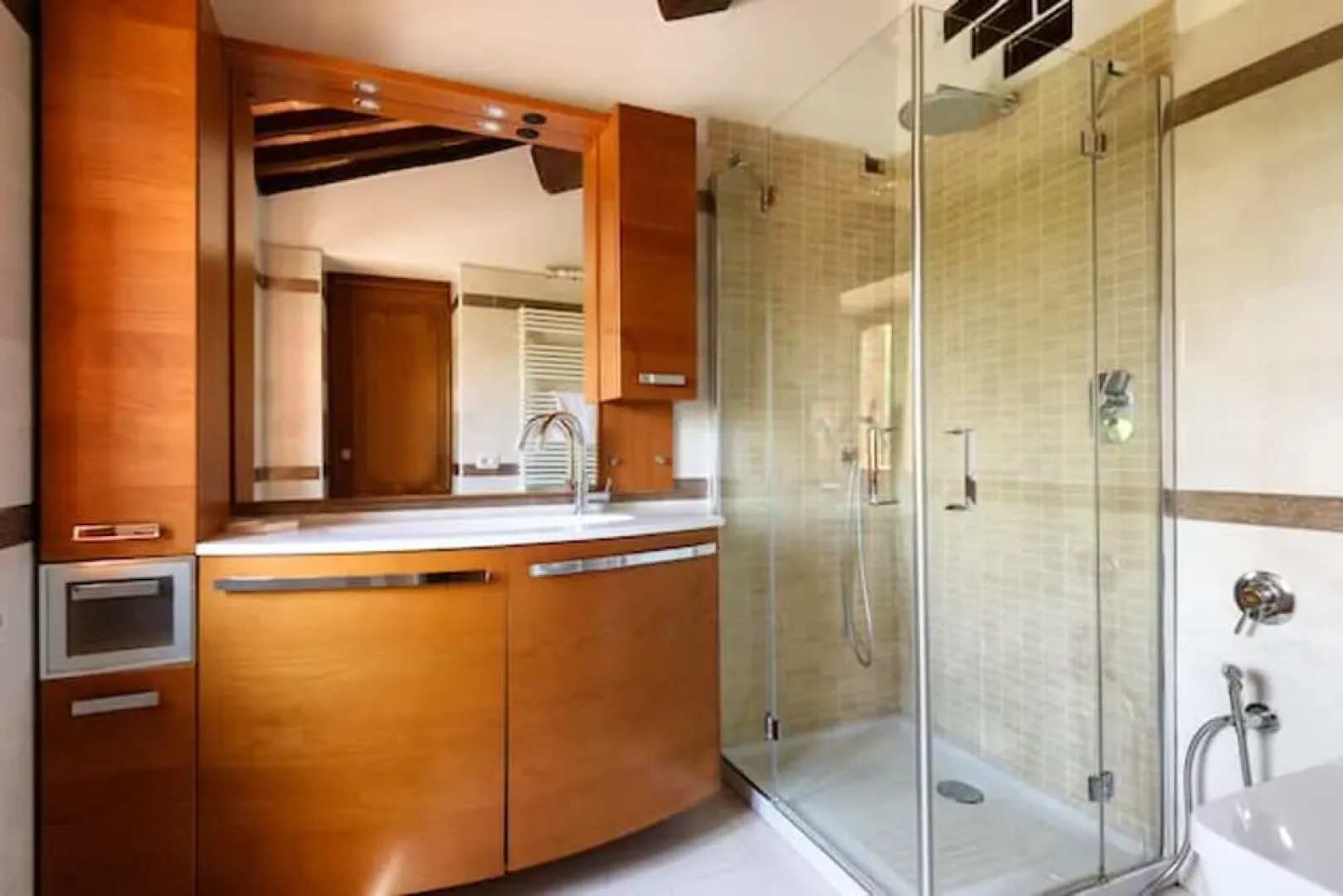 Villa With 9 Bedrooms in Sinalunga, With Wonderful Mountain View, Private Pool, Enclosed Garden