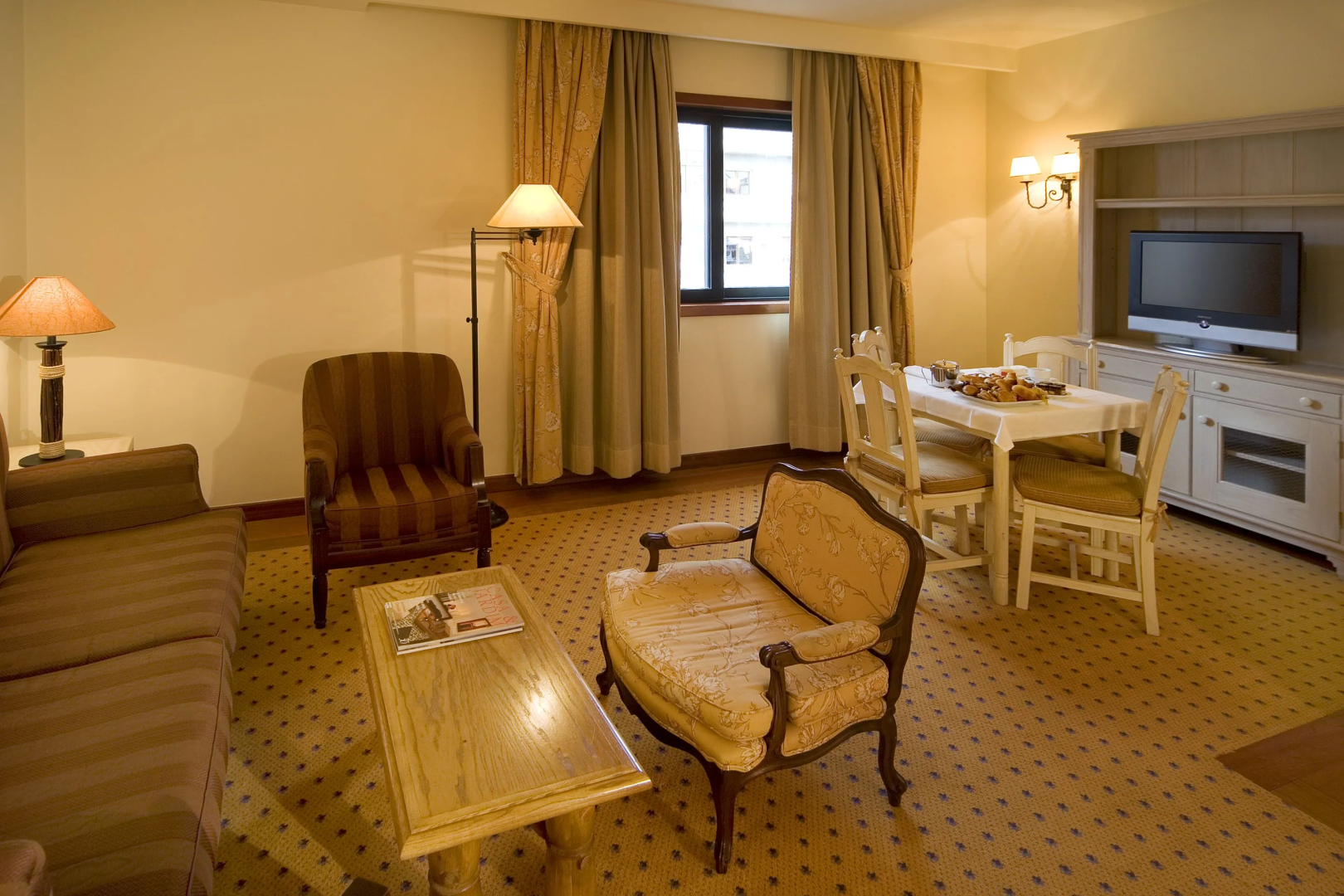 Real Residencia - Touristic Apartments