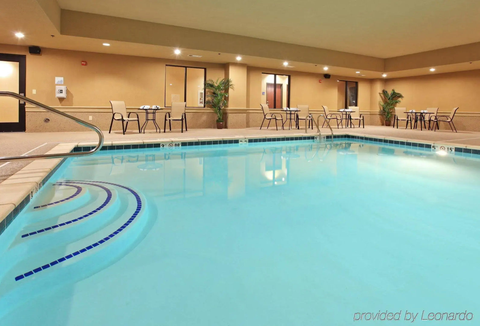 Holiday Inn Express Hotel & Suites Texarkana East by IHG