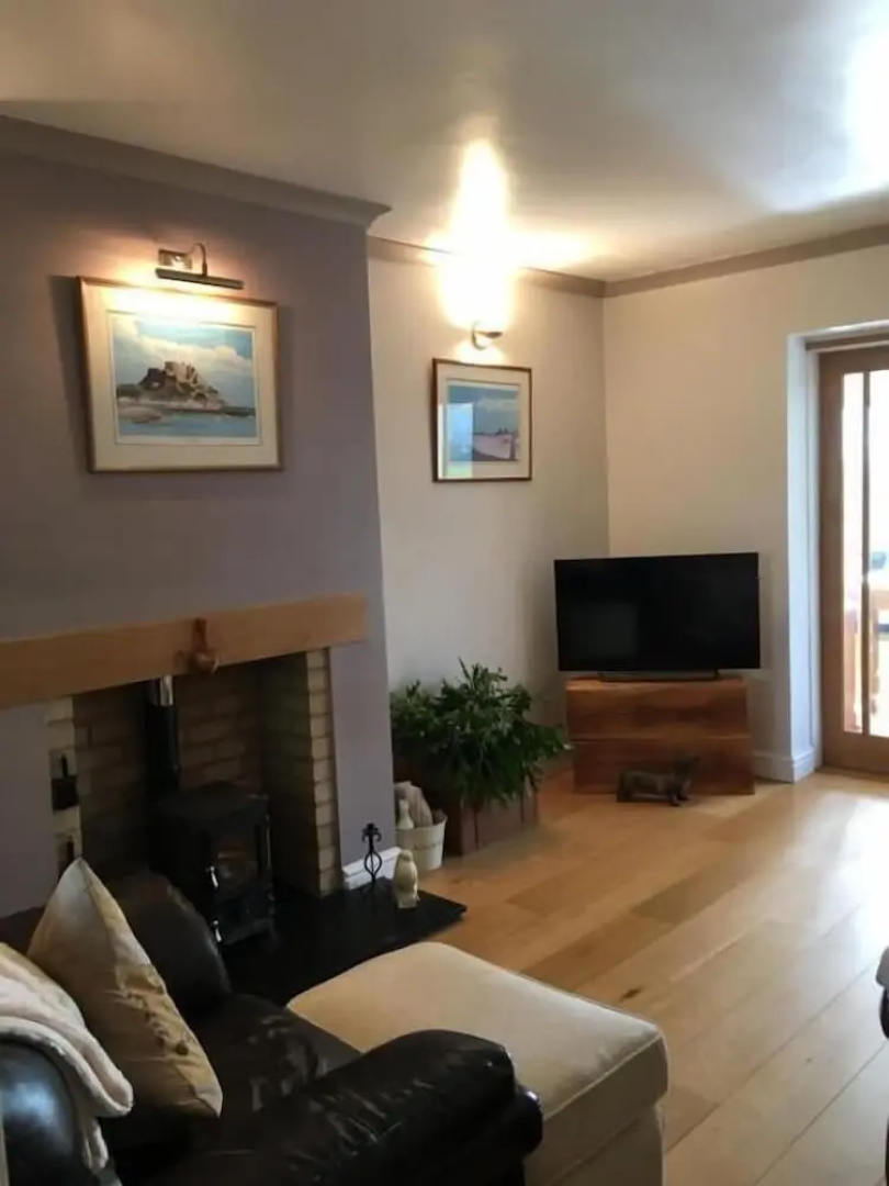 East Hillerton Lodge