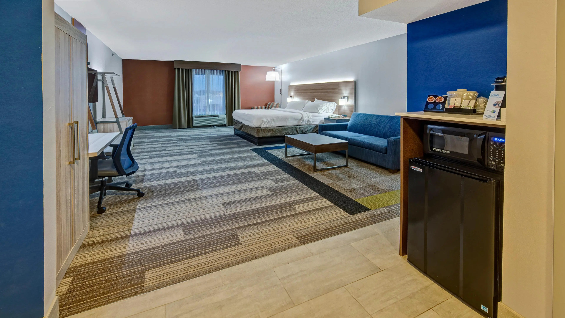 Holiday Inn Express & Suites London by IHG