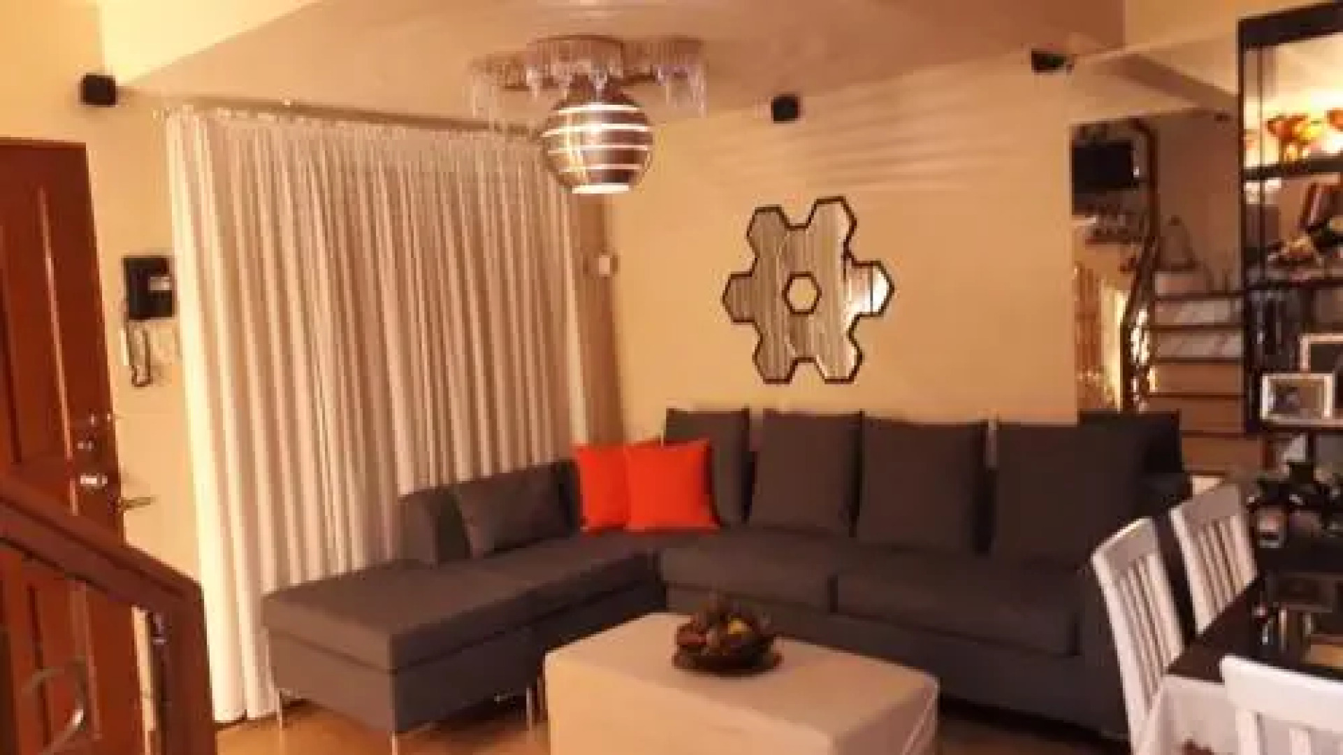 3BR Townhouse in Cainta along Sumulong Hiway