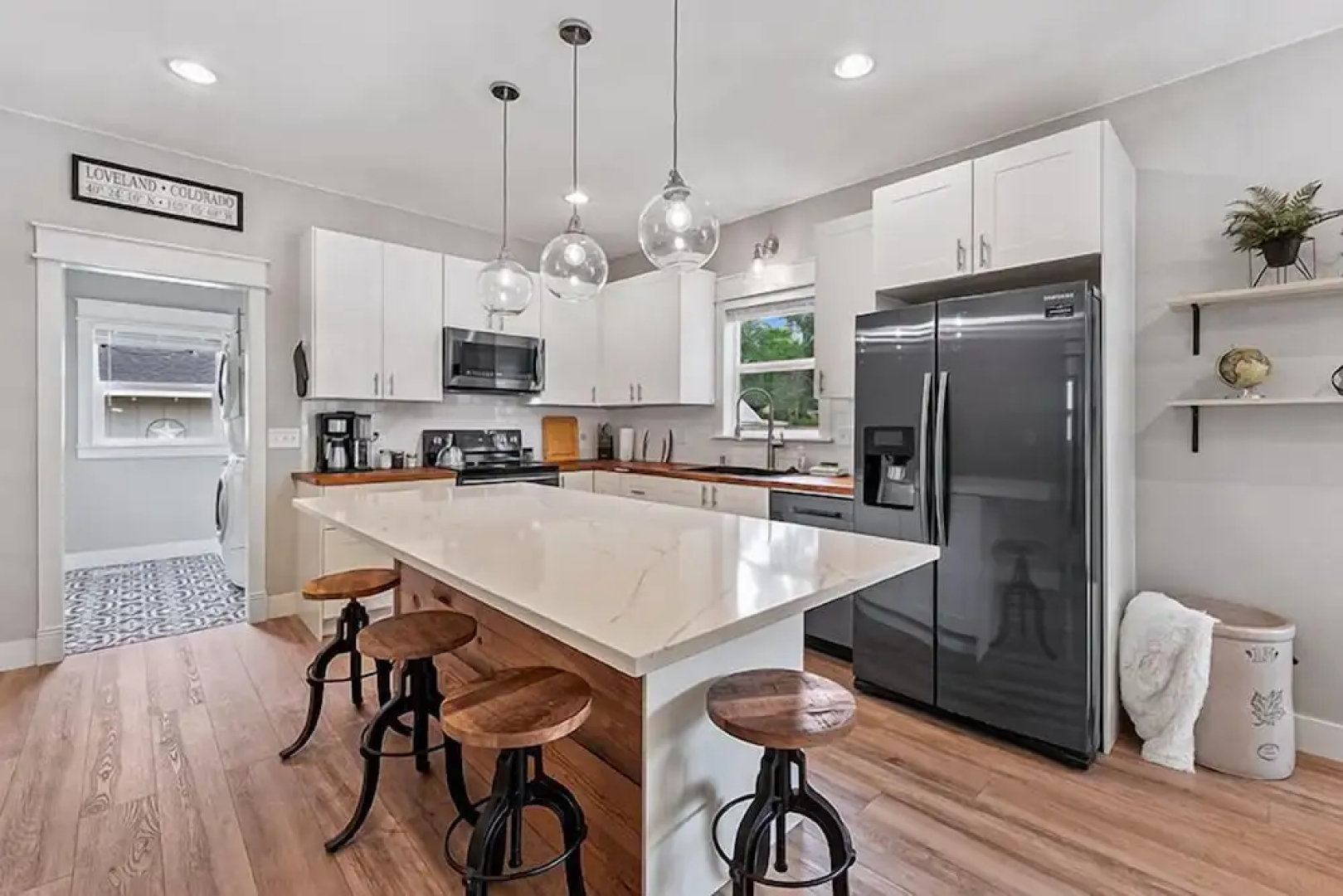 Cozy Chic Home in Downtown Loveland!