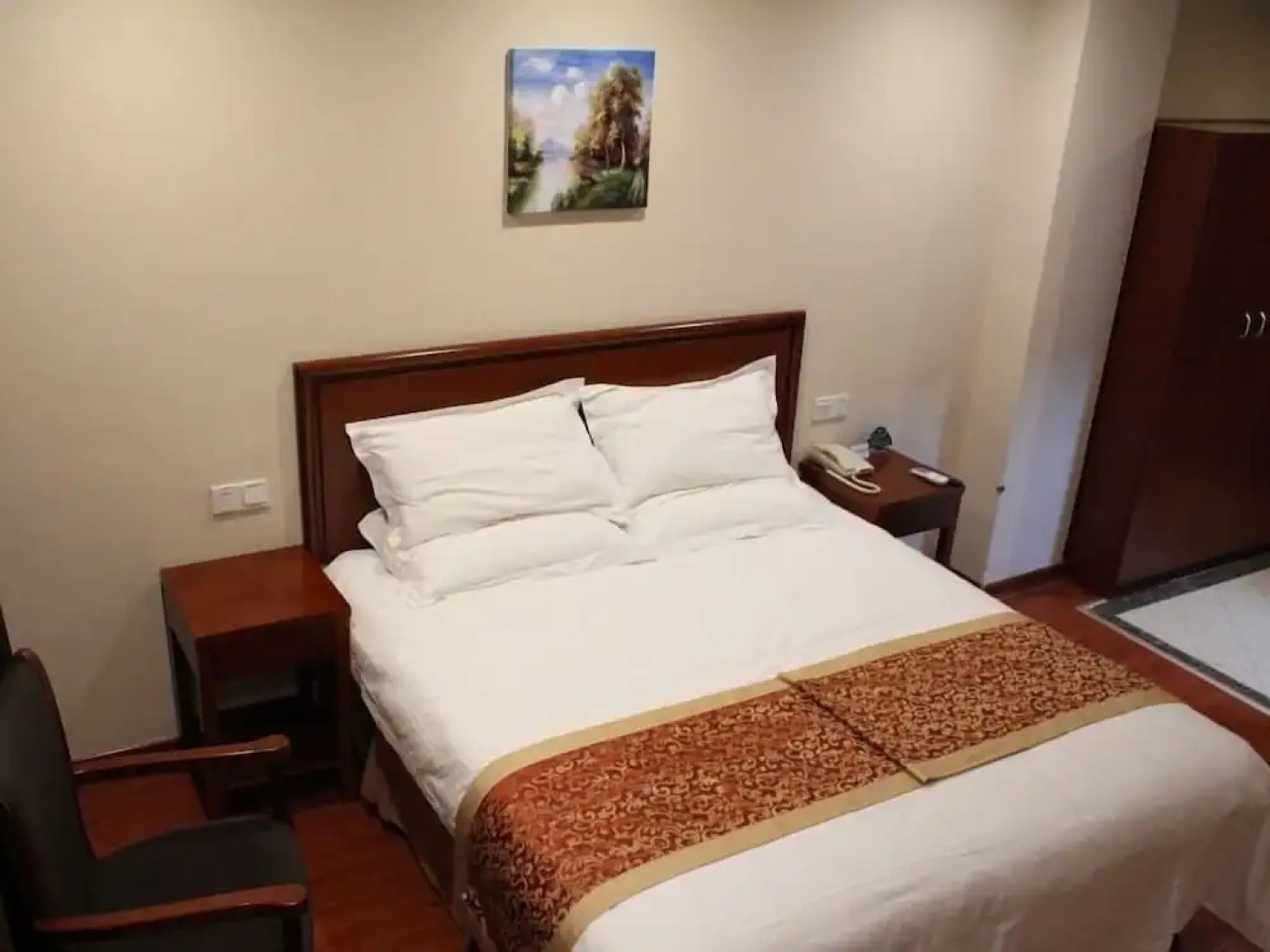 GreenTree Inn Zhangjiakou YuCounty BusStation Business Hotel