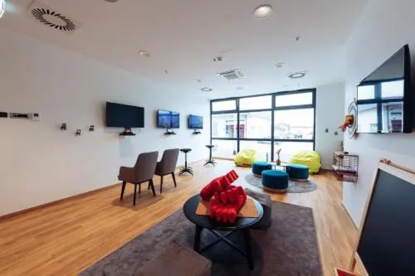 Antunovic Hotel East