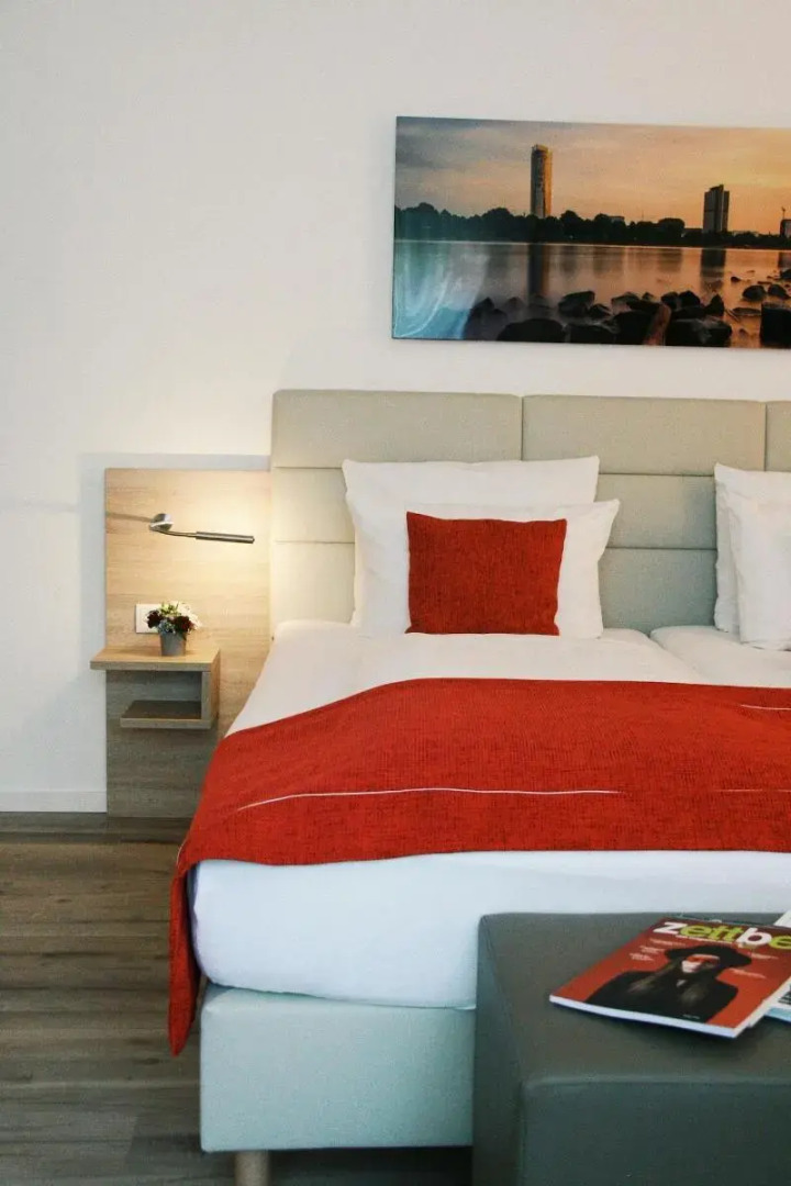 Four Stars by City Hotel