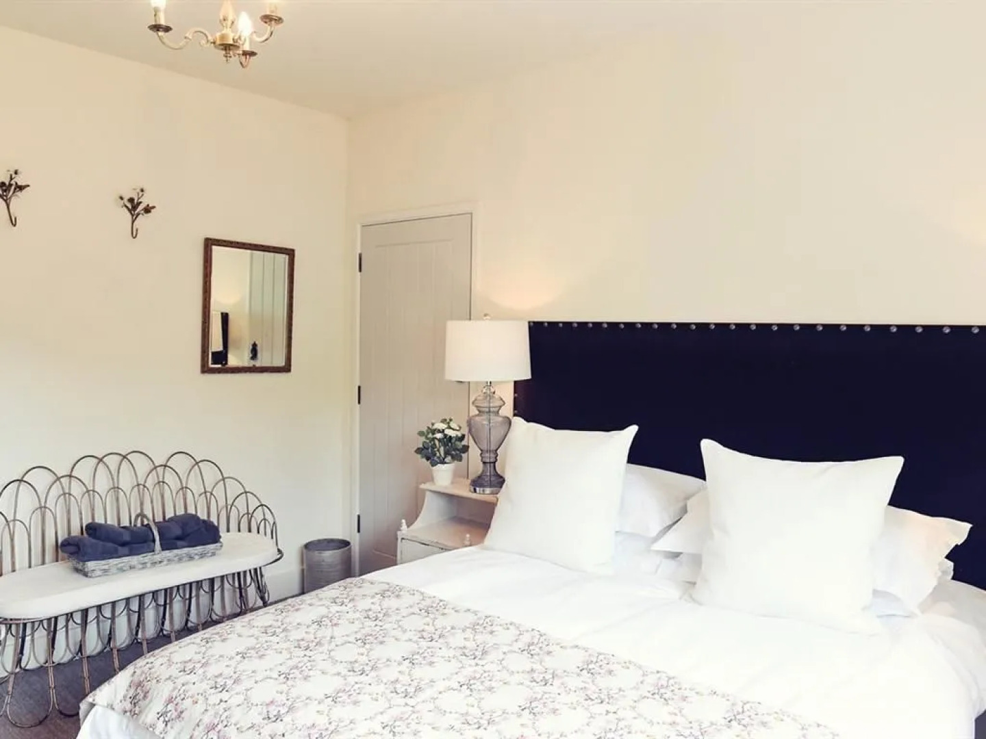 The Village Inn Buriton