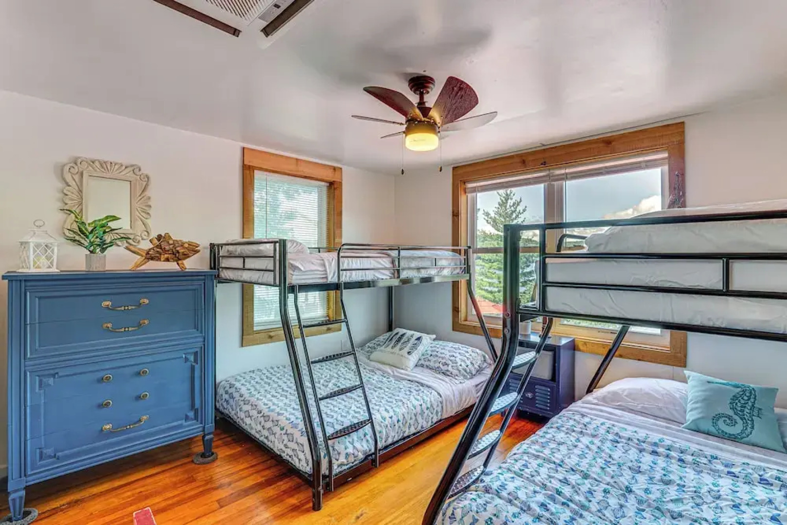 Lakefront Rocky Mount Main House w/ 3 Cabins!