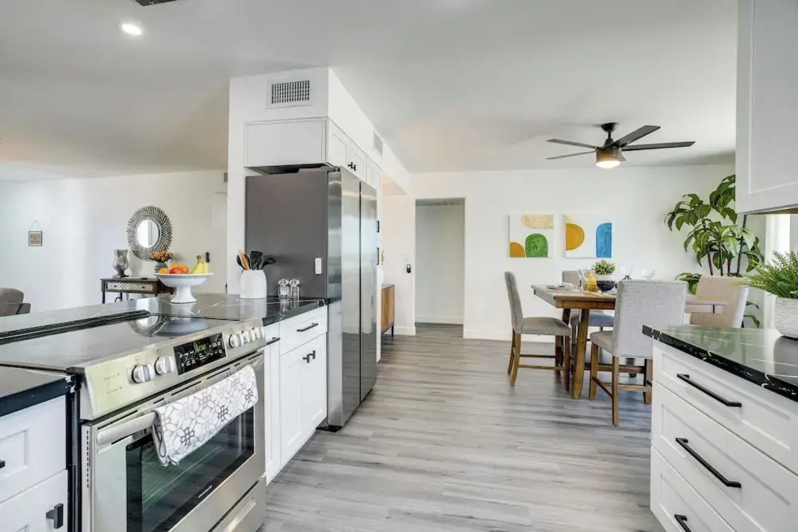 Luxury Golf Course Retreat in Sun City!