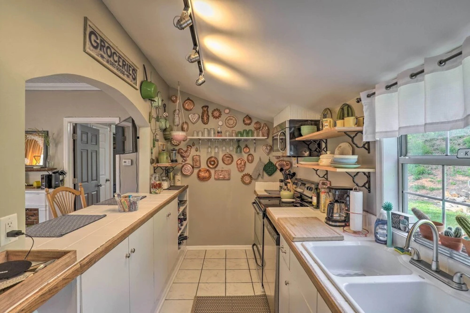 Stylish Woodfin Home w/ Backyard & Fire Pit