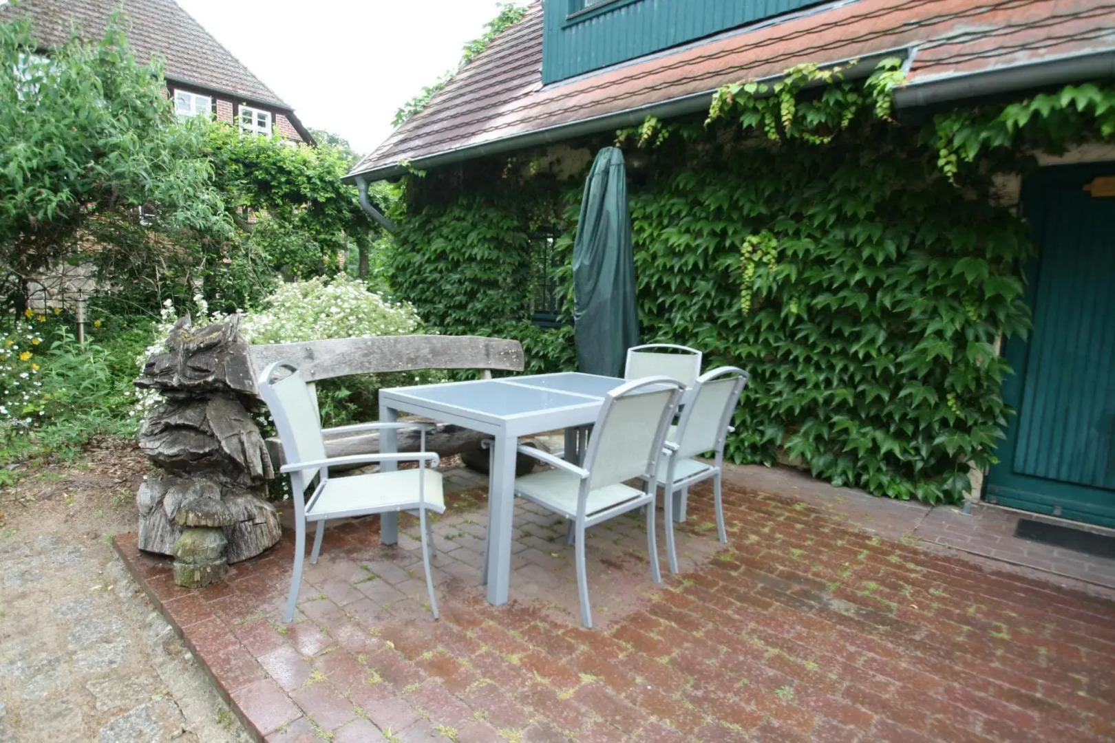 Semi detached house, Glave