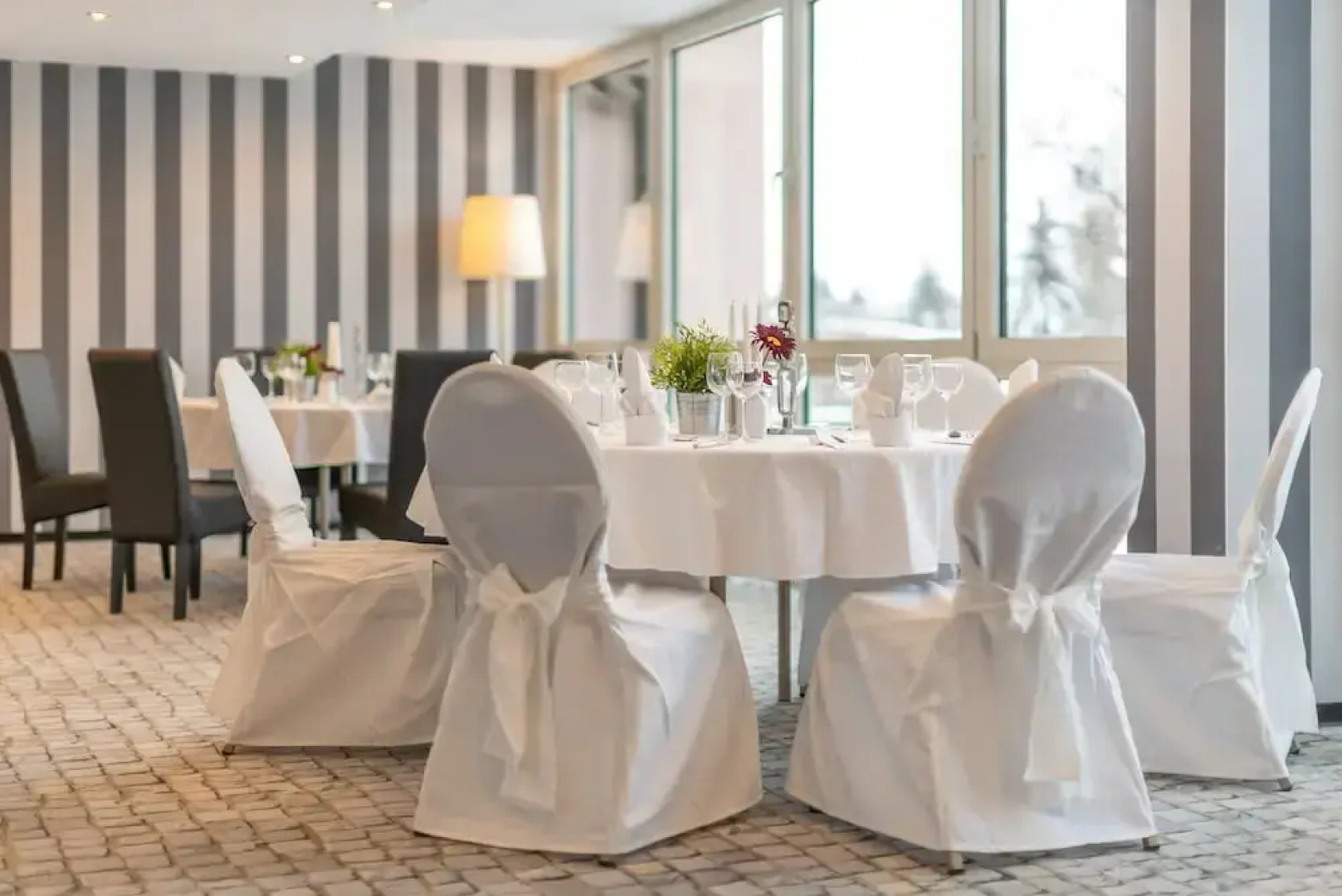 SL'otel im Parforcehaus