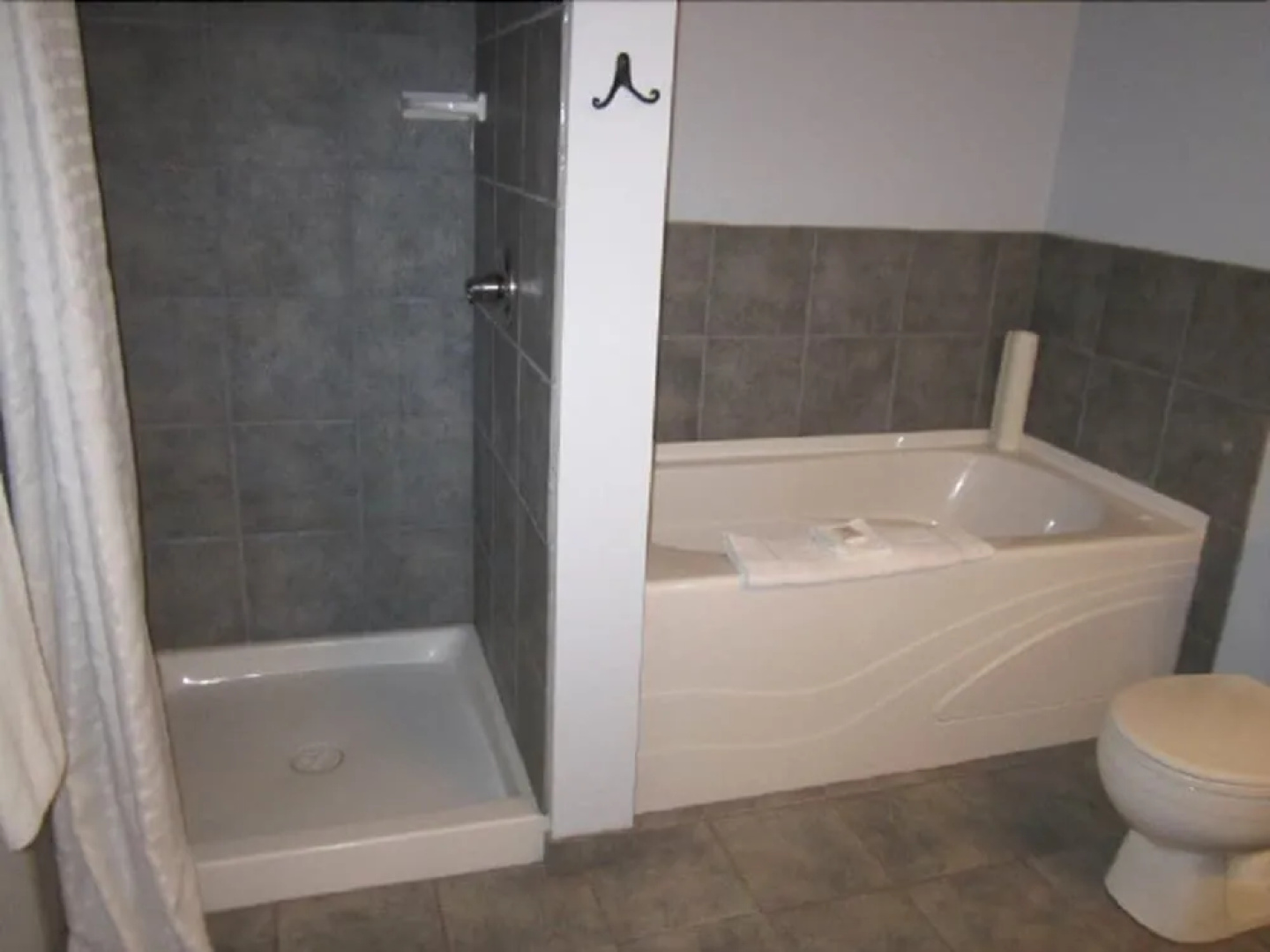 Misty Mountain Inn and Suites