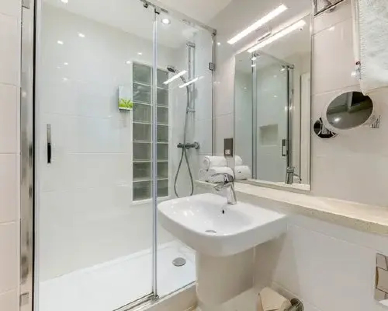 Pine Lake Resort - 4 Nights, Lancashire, England