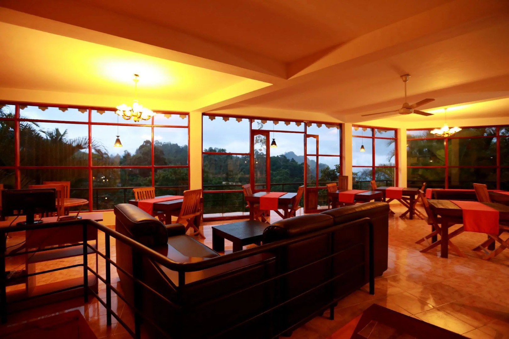 Tea Garden Holiday Inn