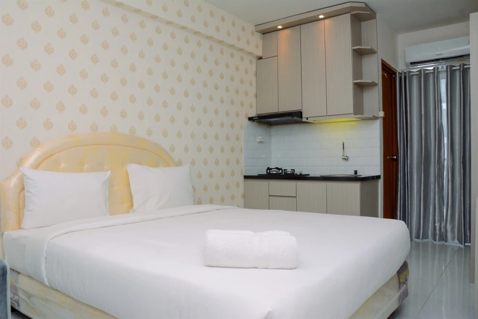 Relaxing and Comfy Studio Cinere Resort Apartment