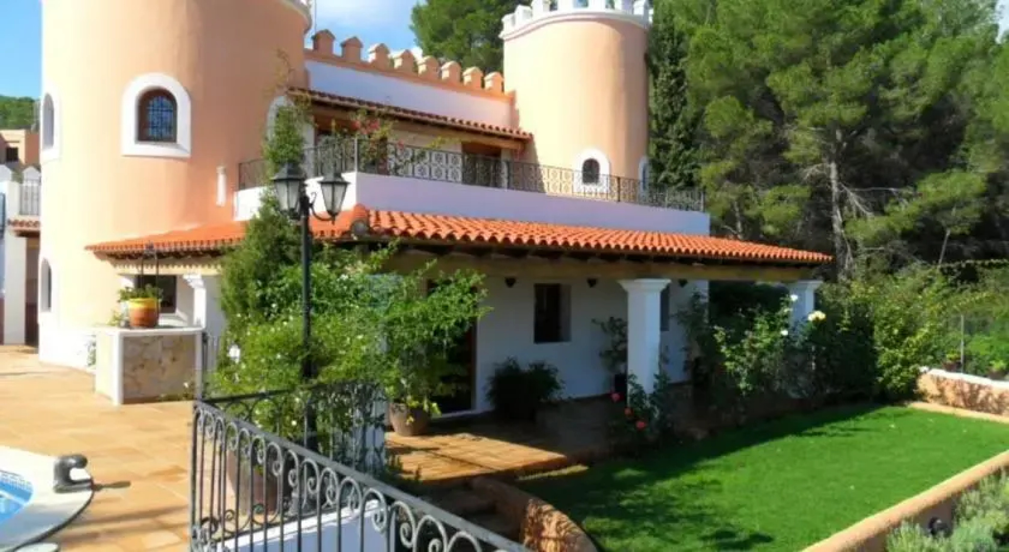 Castell Home Ibiza