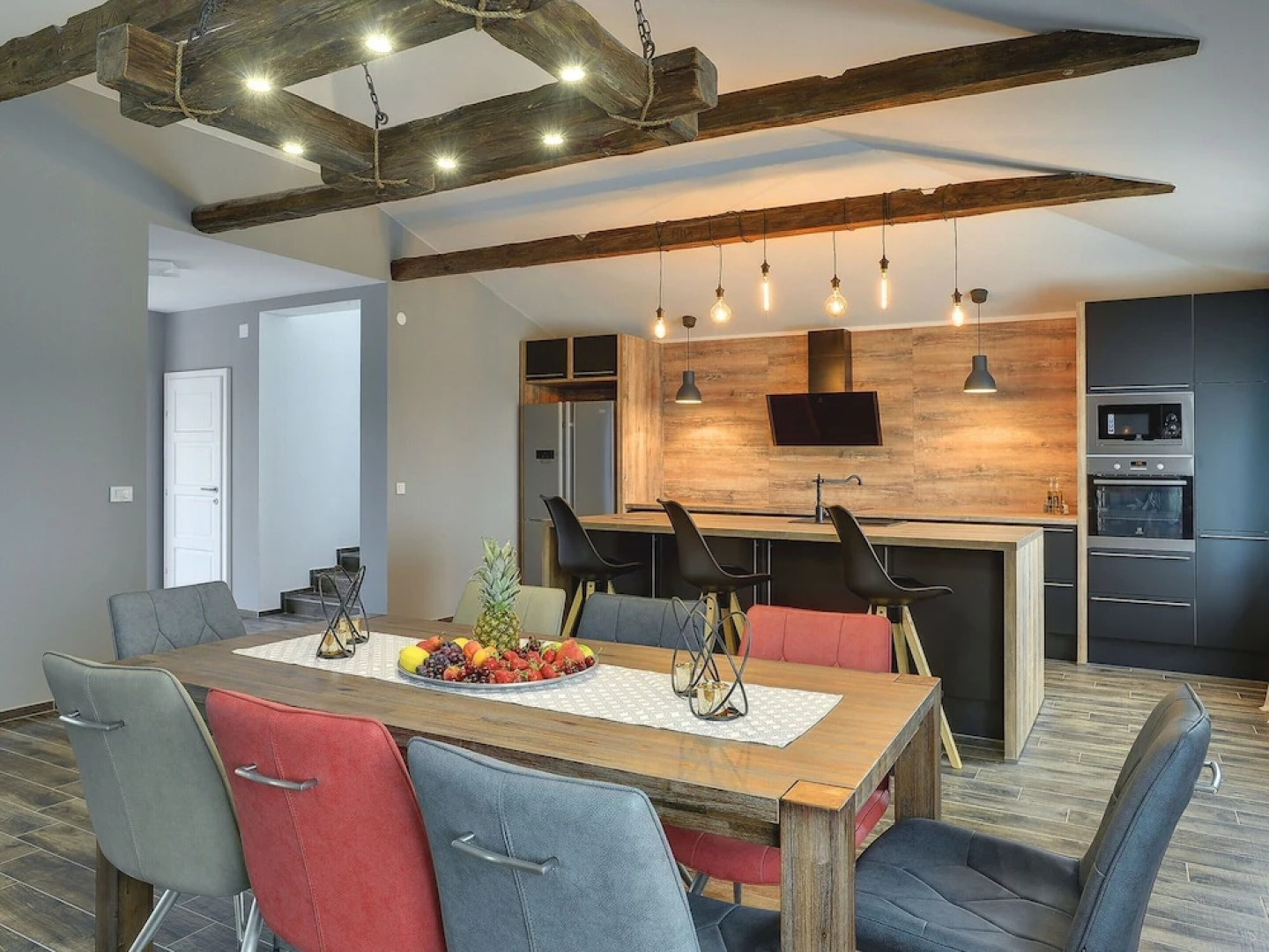 Lovely Holiday Home With Private Pool