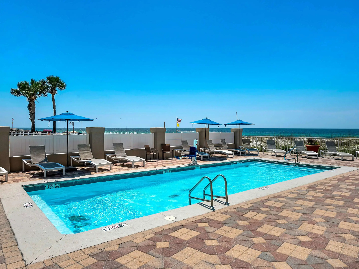 Sleep Inn On The Beach