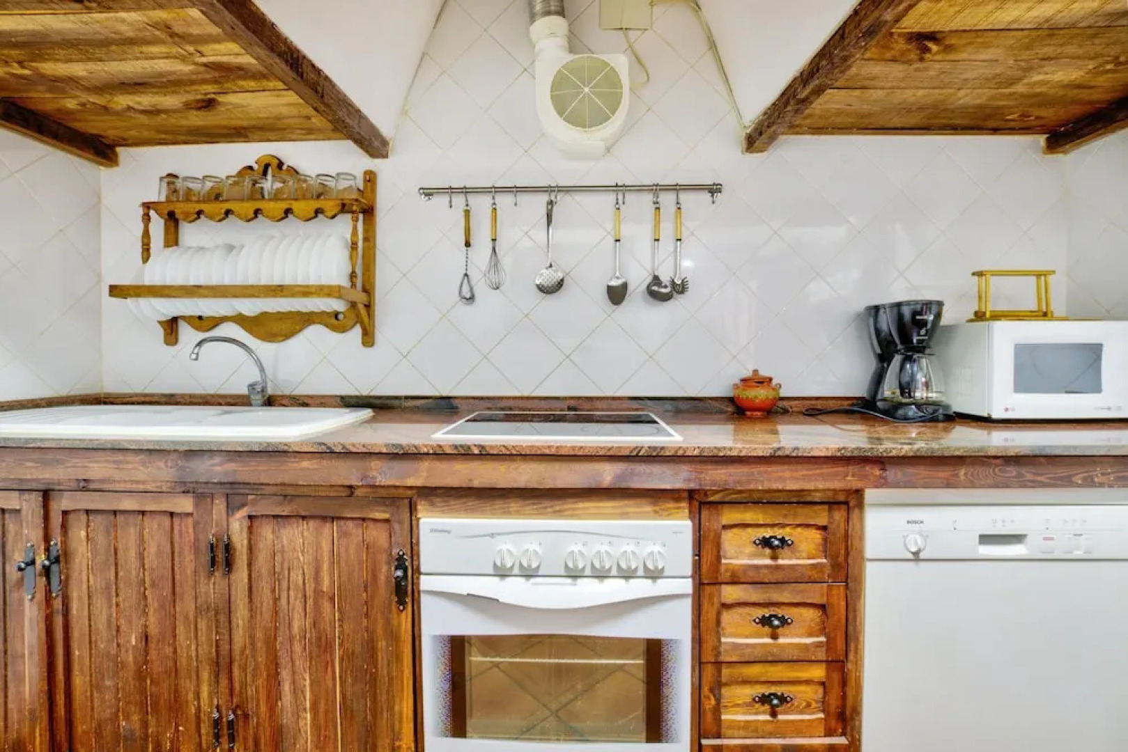 House With 5 Bedrooms in Puebla de Don Rodrigo, With Wonderful Mountain View and Furnished Terrace