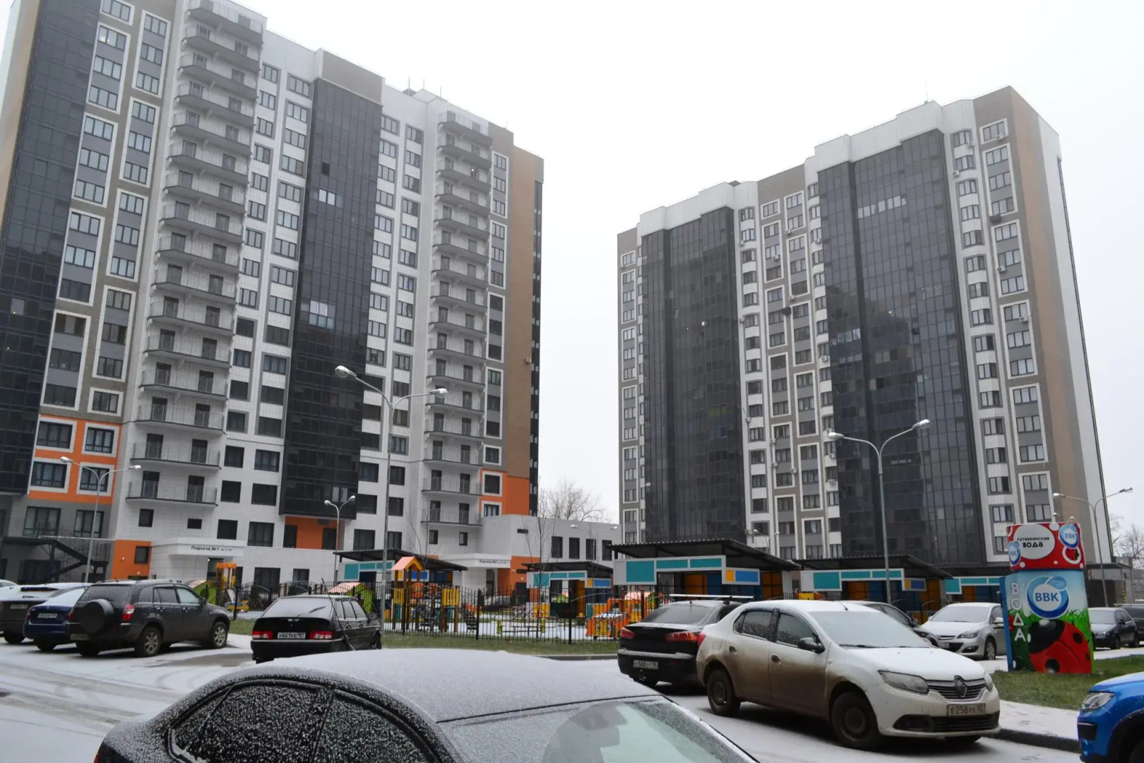 ЭмиЛи на улице Конструкторов 29А к1